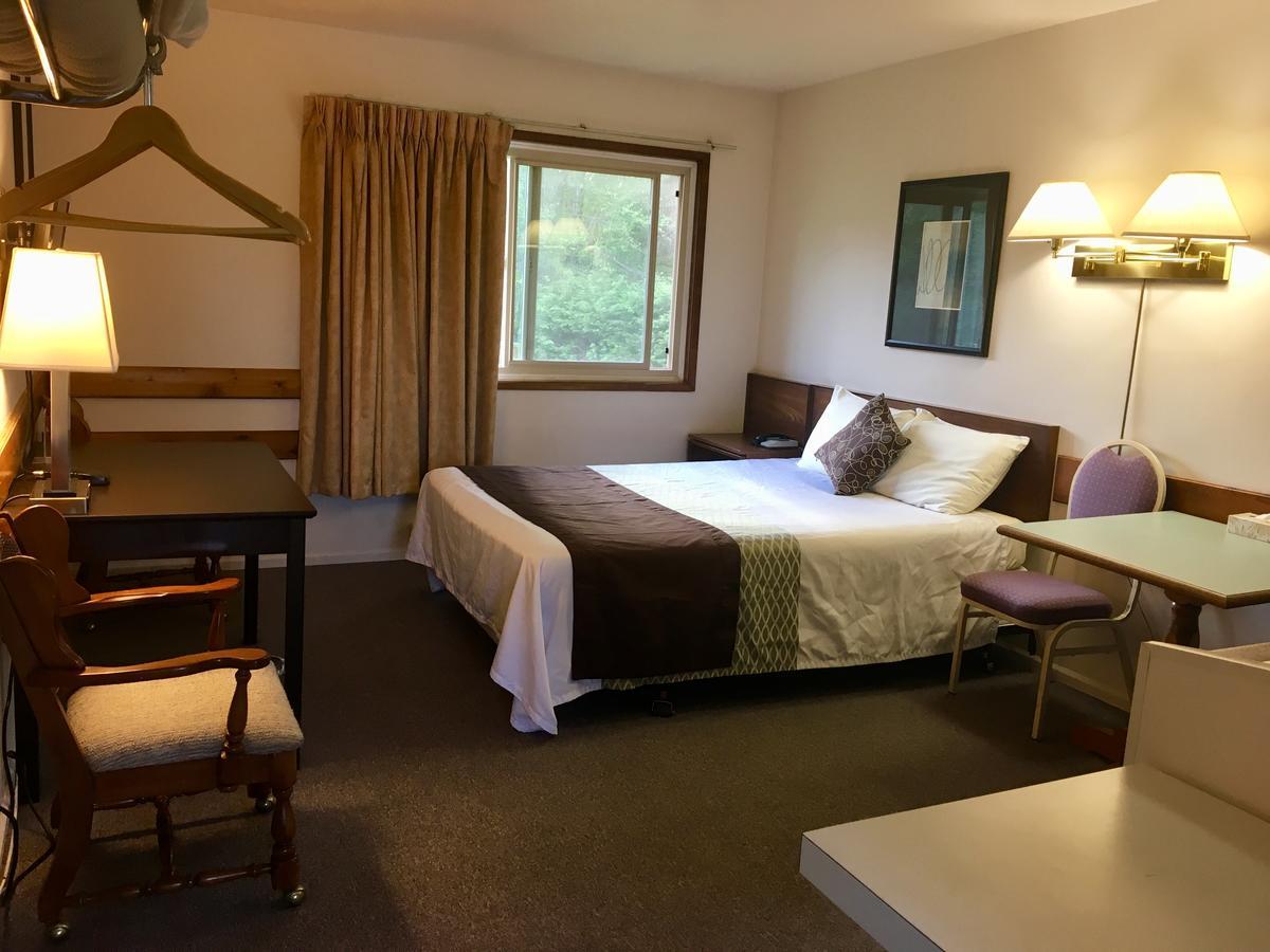 Fuller Lake Chemainus Motel Exteriör bild